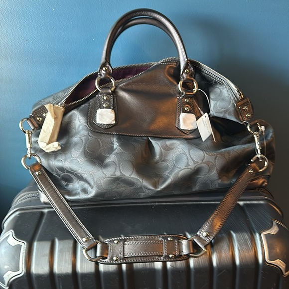 π Gorgeous Gun Metal Gray Coach Purse for Sale! π - Picture 2 of 5
